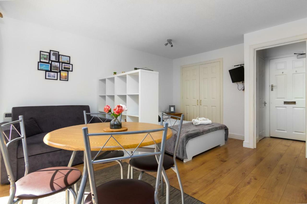 Smart Deluxe Studio Apartment, City And Canary Wharf Connected! ลอนดอน ภายนอก รูปภาพ